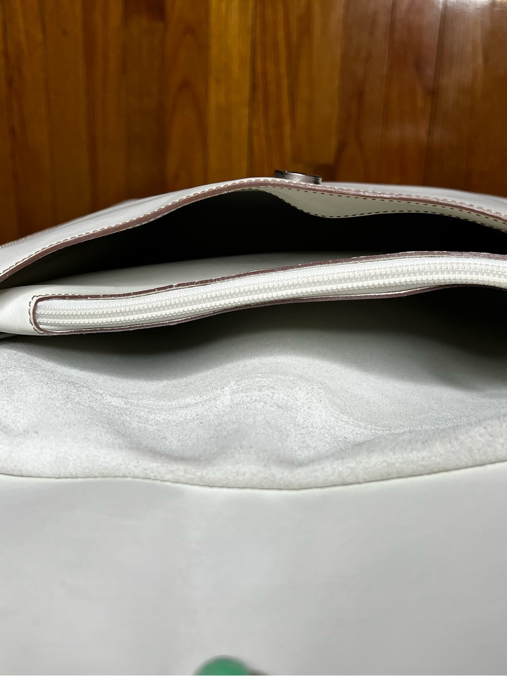 Authentic Vintage Loewe Madrid White Leather Shoulder Bag Made in Spain - Picture 7 of 17